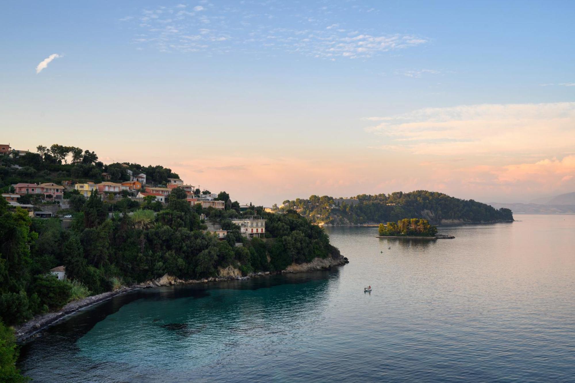 Ray Corfu Perama (Corfu)